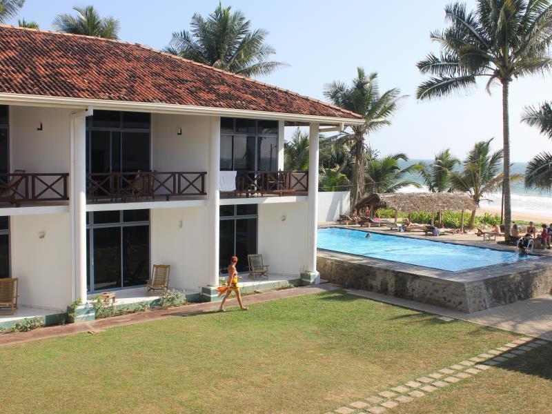 Ranmal Beach Hotel Hikkaduwa Exteriör bild