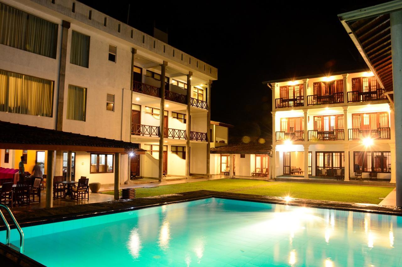 Ranmal Beach Hotel Hikkaduwa Exteriör bild
