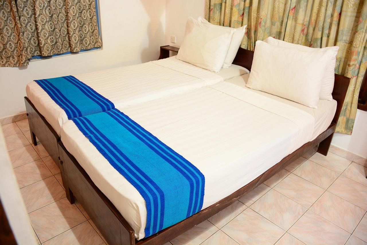 Ranmal Beach Hotel Hikkaduwa Rum bild